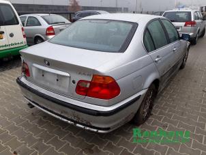 Used Taillight, right BMW 3 serie (E46/4) 323i 24V Price € 25,00 Margin scheme offered by Renkens Auto-Onderdelen B.V.