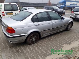 Used Front door 4-door, right BMW 3 serie (E46/4) 323i 24V Price on request offered by Renkens Auto-Onderdelen B.V.