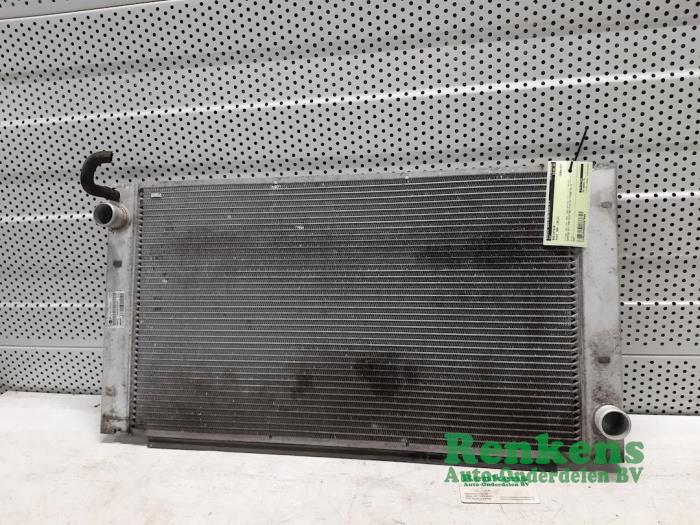 Usagé Radiateur Mini Mini (R56) 1.6 One D 16V Prix € 50,00 Règlement à la marge proposé par Renkens Auto-Onderdelen B.V.