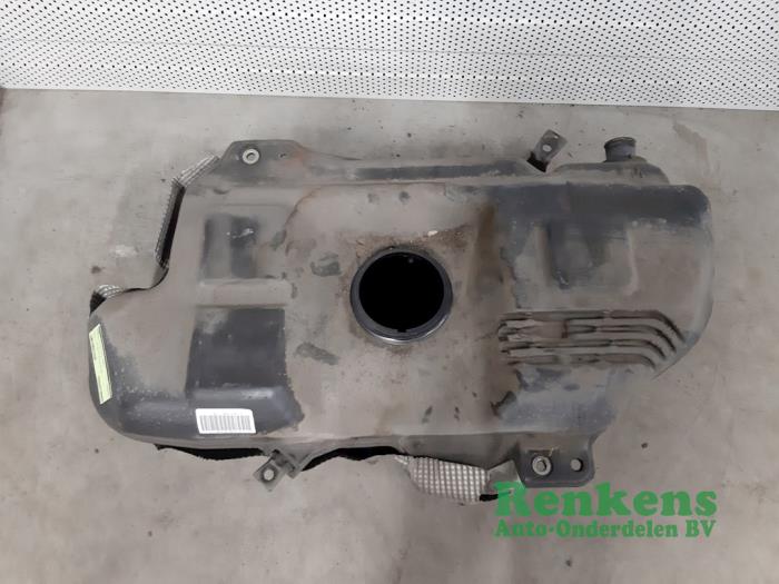Begagnade Tank Mitsubishi Colt (Z2/Z3) 1.3 16V Pris € 50,00 Marginaltabell erbjuds av Renkens Auto-Onderdelen B.V.