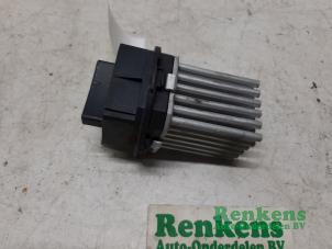 Used Heater resistor Peugeot 307 SW (3H) 1.6 16V Price € 20,00 Margin scheme offered by Renkens Auto-Onderdelen B.V.