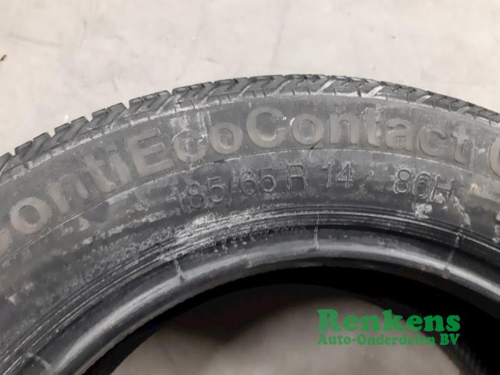 Tyre with tyre size 185/65/14 - 185X65X14 CONTINENTAL