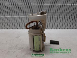 Usados Bomba de gasolina Volkswagen Bora (1J2) 1.6 Precio € 35,00 Norma de margen ofrecido por Renkens Auto-Onderdelen B.V.