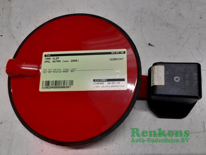 Gebrauchte Tankklappe Opel Astra H SW (L35) 1.9 CDTi 100 Preis € 20,00 Margenregelung angeboten von Renkens Auto-Onderdelen B.V.