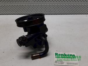 Used Power steering pump Hyundai H-1/H-200 2.5 Tdi Price € 50,00 Margin scheme offered by Renkens Auto-Onderdelen B.V.
