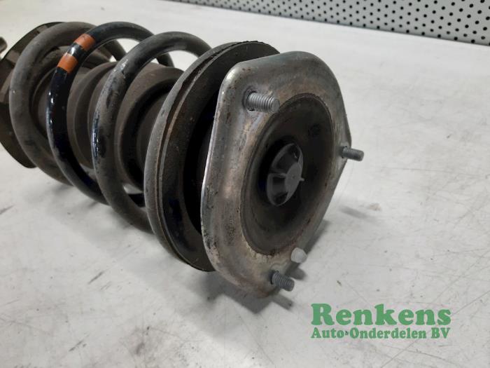 Front shock absorber rod, right from a MINI Mini (R56) 1.6 One D 16V 2013