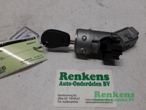 Usados Cerradura de contacto y llave Citroen C5 II Break (RE) 3.0 V6 24V Precio € 35,00 Norma de margen ofrecido por Renkens Auto-Onderdelen B.V.