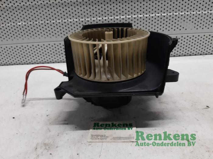 Ventilateur chauffage d'un Opel Omega B Caravan (21/22/23) 2.6 V6 24V 2002