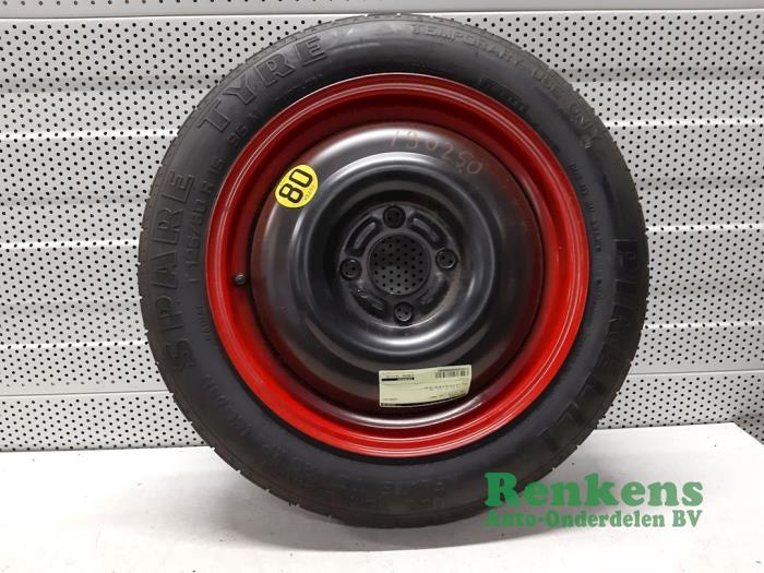 Space-saver spare wheel from a Ford Fusion 1.6 16V 2003