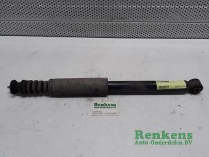 Used Rear shock absorber, left Renault Clio III (BR/CR) 1.5 dCi FAP Price € 20,00 Margin scheme offered by Renkens Auto-Onderdelen B.V.