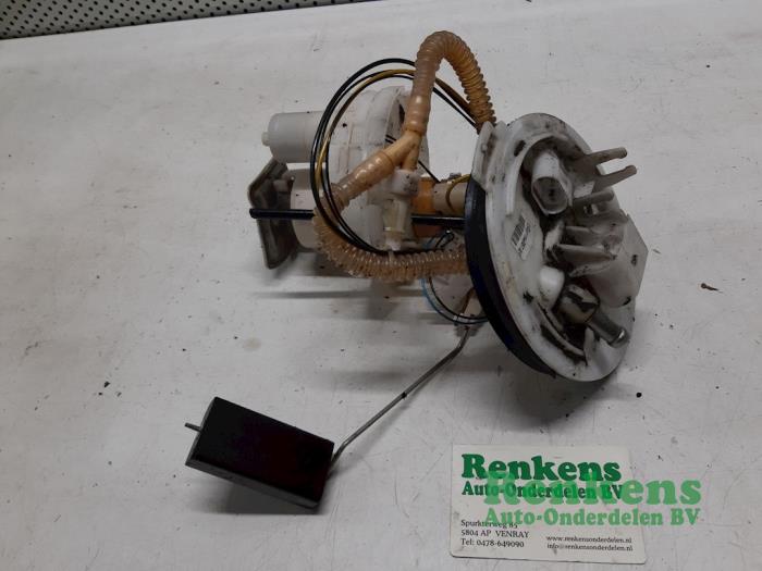 Begagnade Dieselpump Audi A4 Avant Quattro (B6) 2.5 TDI V6 24V Pris € 40,00 Marginaltabell erbjuds av Renkens Auto-Onderdelen B.V.