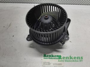 Usados Motor de ventilador de calefactor Lancia Musa 1.9 JTD Precio € 40,00 Norma de margen ofrecido por Renkens Auto-Onderdelen B.V.