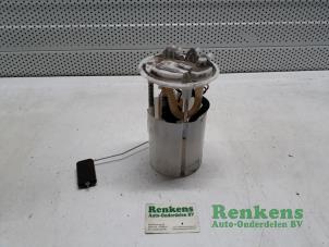 Usados Bomba de diésel Renault Megane III Berline (BZ) 1.5 dCi 110 Precio € 50,00 Norma de margen ofrecido por Renkens Auto-Onderdelen B.V.