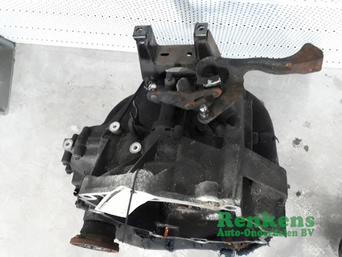 Gearbox from a Volkswagen Polo IV (9N1/2/3) 1.4 16V 2004