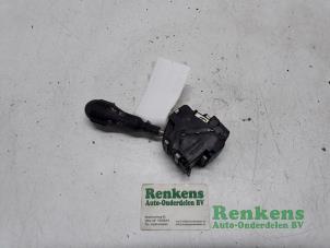 Used Indicator switch Renault Twingo (C06) 1.2 Price € 15,00 Margin scheme offered by Renkens Auto-Onderdelen B.V.