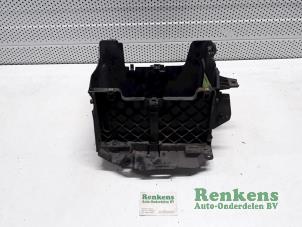 Used Battery box Renault Megane III Berline (BZ) 1.5 dCi 110 Price € 35,00 Margin scheme offered by Renkens Auto-Onderdelen B.V.