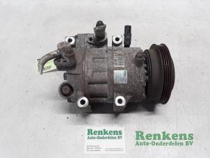 Used Air conditioning pump Hyundai Matrix 1.6 16V Price € 65,00 Margin scheme offered by Renkens Auto-Onderdelen B.V.