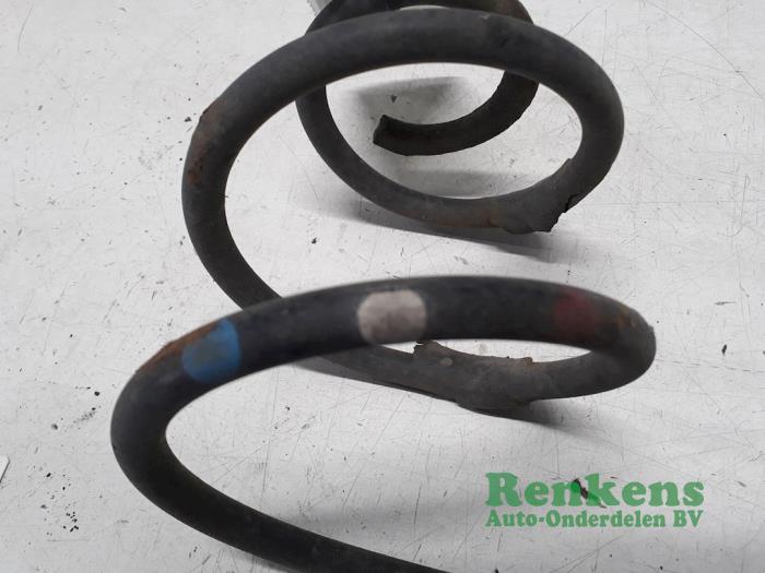 Rear coil spring from a Peugeot 207 CC (WB) 1.6 16V 2008