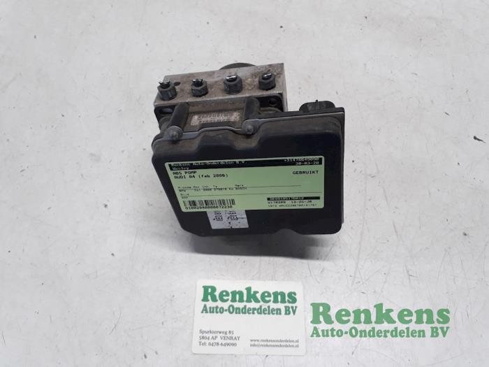 Gebrauchte ABS Pumpe Audi A4 Avant (B7) 2.0 TDI Preis € 25,00 Margenregelung angeboten von Renkens Auto-Onderdelen B.V.