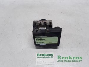 Used ABS pump Volkswagen Polo IV (9N1/2/3) 1.4 TDI 80 Price € 60,00 Margin scheme offered by Renkens Auto-Onderdelen B.V.