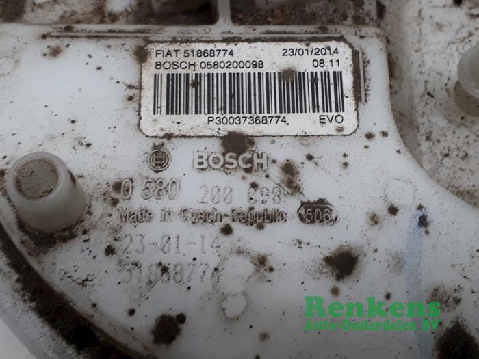 Bomba de gasolina de un Alfa Romeo MiTo (955) 1.4 2014