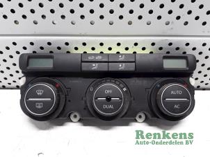 Używane Panel sterowania nagrzewnicy Volkswagen Golf V Variant (1K5) 1.9 TDI Cena € 40,00 Procedura marży oferowane przez Renkens Auto-Onderdelen B.V.