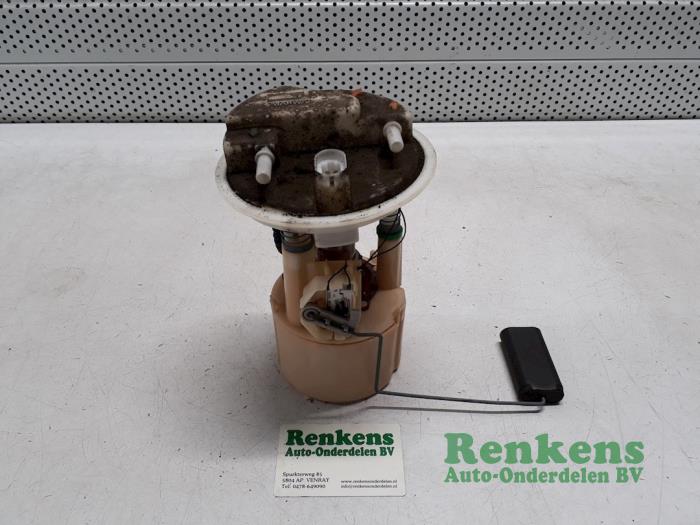 Usagé Pompe essence Renault Twingo (C06) 1.2 Prix € 40,00 Règlement à la marge proposé par Renkens Auto-Onderdelen B.V.