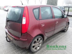Used Rear door 4-door, right Mitsubishi Colt (Z2/Z3) 1.3 16V Price on request offered by Renkens Auto-Onderdelen B.V.