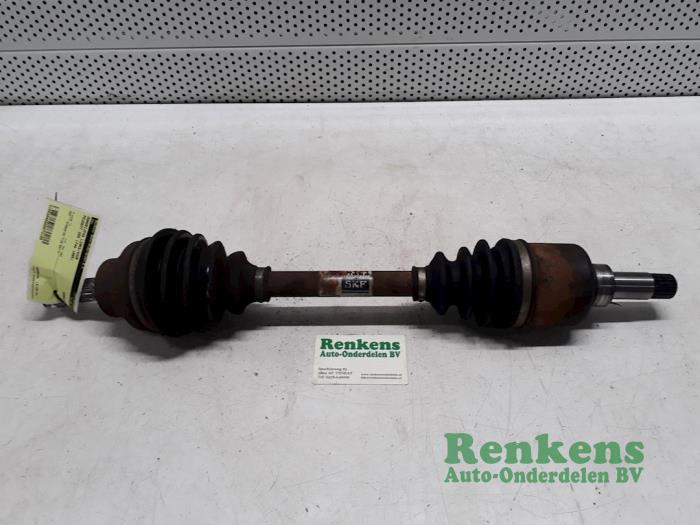 Front drive shaft, left from a Peugeot 205 II (20A/C) 1.1 XE,GE,XL,GL,XR,GR 1995