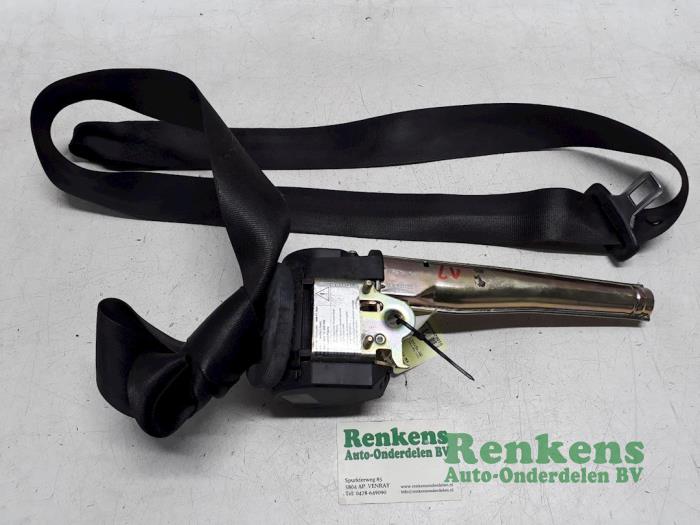 Front seatbelt, left from a Volkswagen Polo III (6N1) 1.0i 50 1996