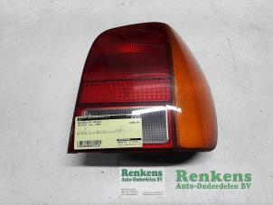 Usagé Feu arrière secondaire droit Volkswagen Polo III (6N1) 1.0i 50 Prix € 20,00 Règlement à la marge proposé par Renkens Auto-Onderdelen B.V.