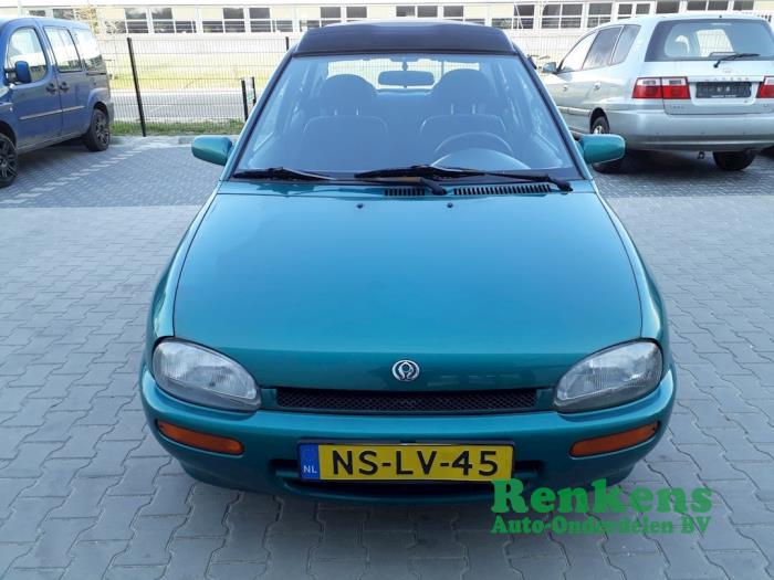 Używane Reflektor prawy Mazda 121 (DB) 1.1 Cena € 25,00 Procedura marży oferowane przez Renkens Auto-Onderdelen B.V.