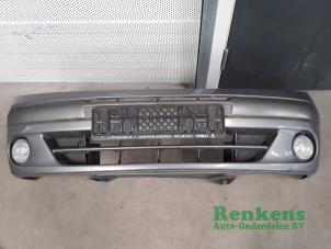 Używane Zderzak przedni Renault Scénic I (JA) 1.6 16V Cena na żądanie oferowane przez Renkens Auto-Onderdelen B.V.