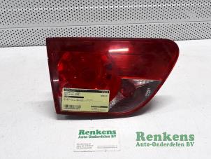 Używane Tylne swiatlo pozycyjne lewe Seat Altea XL (5P5) 1.9 TDI Cena € 25,00 Procedura marży oferowane przez Renkens Auto-Onderdelen B.V.
