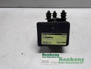 Used ABS pump Seat Altea XL (5P5) 1.9 TDI Price € 60,00 Margin scheme offered by Renkens Auto-Onderdelen B.V.