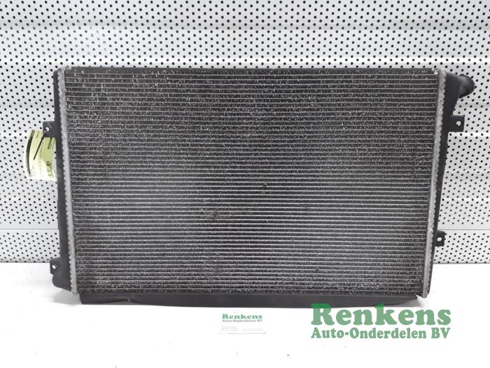 Used Radiator Volkswagen Golf V Variant (1K5) 2.0 TDI DPF Price € 40,00 Margin scheme offered by Renkens Auto-Onderdelen B.V.