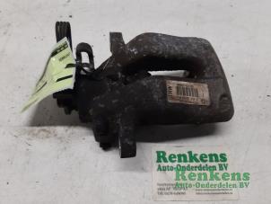 Used Rear brake calliper, left Peugeot 407 (6C/J) 3.0 V6 24V VVT Price € 45,00 Margin scheme offered by Renkens Auto-Onderdelen B.V.