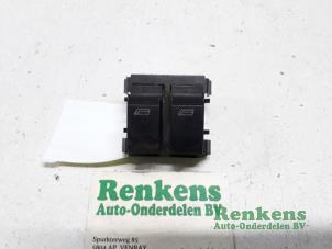 Usados Interruptor de ventanilla eléctrica Audi A3 (8L1) 1.6 Precio € 20,00 Norma de margen ofrecido por Renkens Auto-Onderdelen B.V.