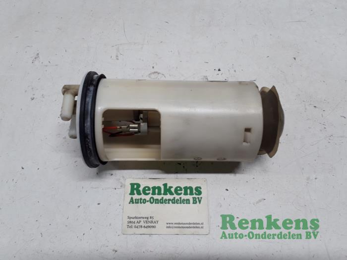 Gebrauchte Benzinpumpe Citroen Saxo 1.4i SX,VSX Preis € 30,00 Margenregelung angeboten von Renkens Auto-Onderdelen B.V.