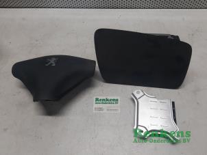 Gebrauchte Airbag Set + Modul Peugeot 107 1.0 12V Preis € 150,00 Margenregelung angeboten von Renkens Auto-Onderdelen B.V.