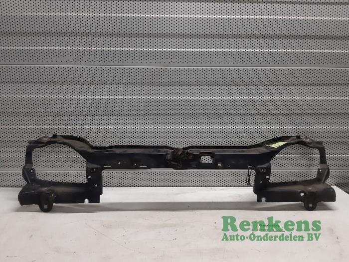 Używane Panel przedni Citroen Saxo 1.1i X,SX Cena € 35,00 Procedura marży oferowane przez Renkens Auto-Onderdelen B.V.