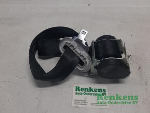 Used Rear seatbelt, centre Renault Scénic III (JZ) 1.5 dCi 110 Price € 40,00 Margin scheme offered by Renkens Auto-Onderdelen B.V.