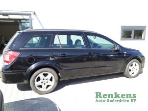 Używane Tylne swiatlo pozycyjne prawe Opel Astra H SW (L35) 1.6 16V Twinport Cena € 35,00 Procedura marży oferowane przez Renkens Auto-Onderdelen B.V.