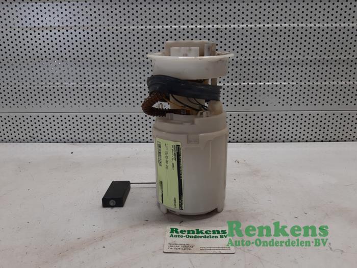 Usagé Pompe essence Volkswagen Polo IV (9N1/2/3) 1.2 Prix € 35,00 Règlement à la marge proposé par Renkens Auto-Onderdelen B.V.