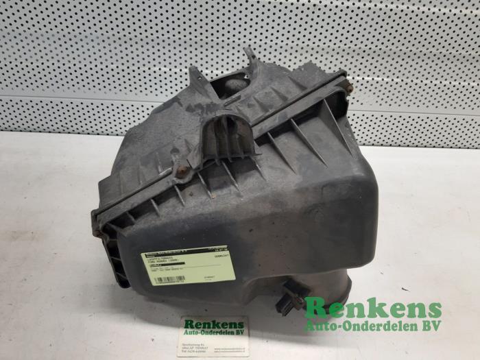 Begagnade Luftfilterhus Ford Mondeo IV Wagon 2.0 TDCi 130 16V Pris € 45,00 Marginaltabell erbjuds av Renkens Auto-Onderdelen B.V.