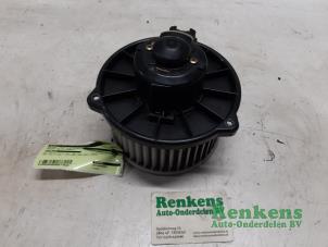 Usados Motor de ventilador de calefactor Mazda MX-5 (NB18/35/8C) 1.6i 16V Precio € 40,00 Norma de margen ofrecido por Renkens Auto-Onderdelen B.V.