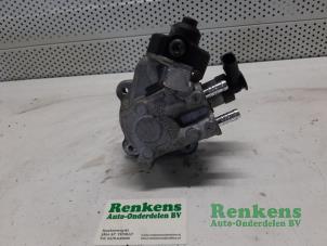 Usados Bomba de gasolina mecánica Audi A5 Sportback (8TA) 2.0 TDI 16V Precio € 200,00 Norma de margen ofrecido por Renkens Auto-Onderdelen B.V.