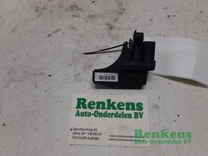 Usados Antena Audi A5 Sportback (8TA) 2.0 TDI 16V Precio € 30,00 Norma de margen ofrecido por Renkens Auto-Onderdelen B.V.