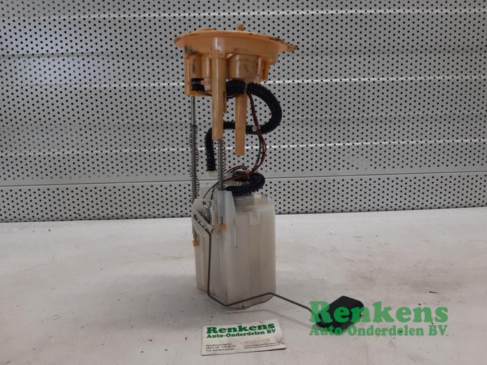 Usagé Pompe à carburant Volkswagen Tiguan (5N1/2) 2.0 TDI 16V 4Motion Prix € 100,00 Règlement à la marge proposé par Renkens Auto-Onderdelen B.V.