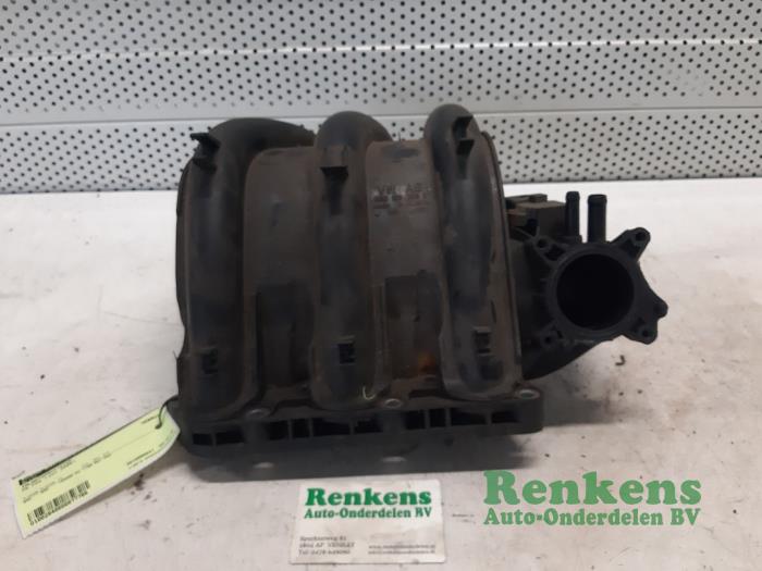Begagnade Insugsrör Volkswagen Fox (5Z) 1.2 Pris € 35,00 Marginaltabell erbjuds av Renkens Auto-Onderdelen B.V.